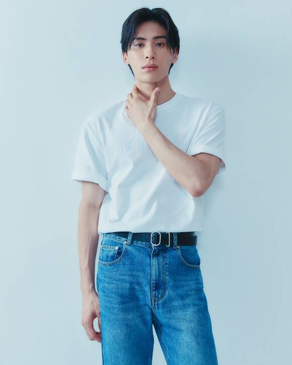 유태양은 "올해는 저를 객관적으로 보면서 더 어른스러워지고 싶다는 생각을 많이 했다"고 되돌아봤다. /신시컴퍼니