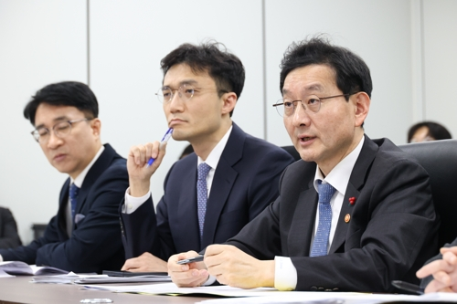 국무총리 산하 검찰개혁추진단장인 윤창렬 국무조정실장이 12일 정부서울청사 창성별관에서 열린 공소청·중대범죄수사청법안 입법예고 관련 기자간담회에서 발언하고 있다. [국무총리실 제공]