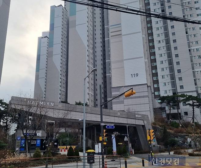 서울 성북구 길음동 '래미안길음센터피스' 전경 사진=이송렬 기자