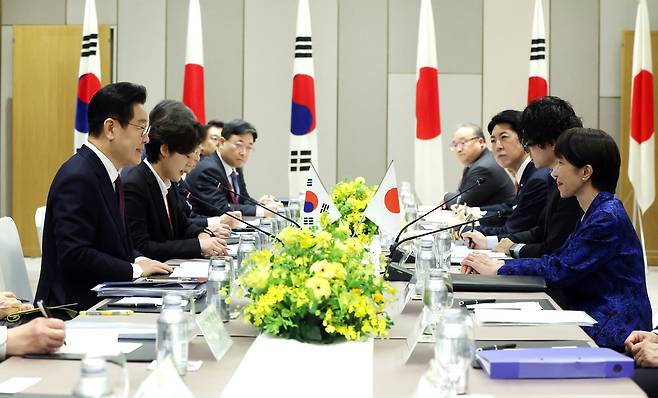 President Lee Jae Myung speaks during his summit talks with Japanese Prime Minister Sanae Takaichi in Japan's Nara on Tuesday. (Yonhap)