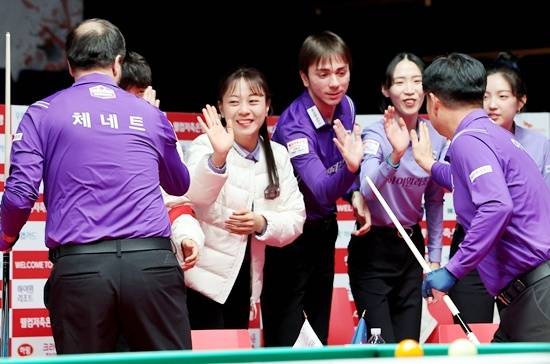 하이원리조트가 25/26시즌 PBA 팀리그 5라운드에서 8승1패를 기록하며, 10구단 중 최다승을 올렸다. 하지만, 승점에서 우리금융캐피탈에 밀려 2위에 머물렀고 포스트시즌 진출도 좌절됐다. (사진=PBA)