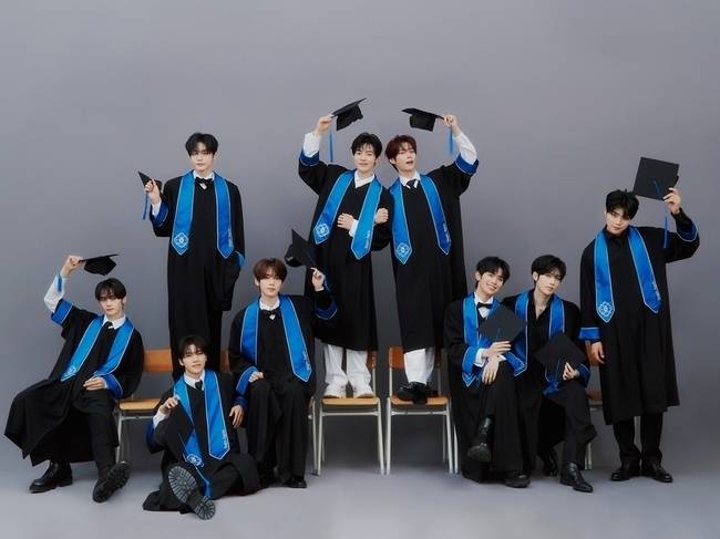 웨이크원 제공