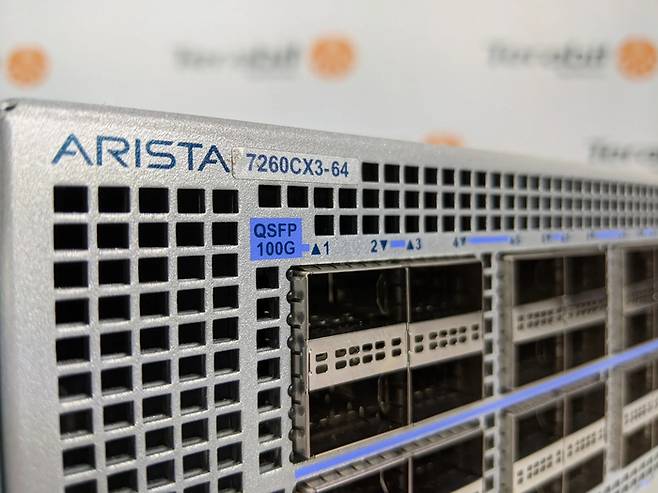 아리스타 네트웍스의 네트워크 스위치 제품. [아리스타 네트웍스]
