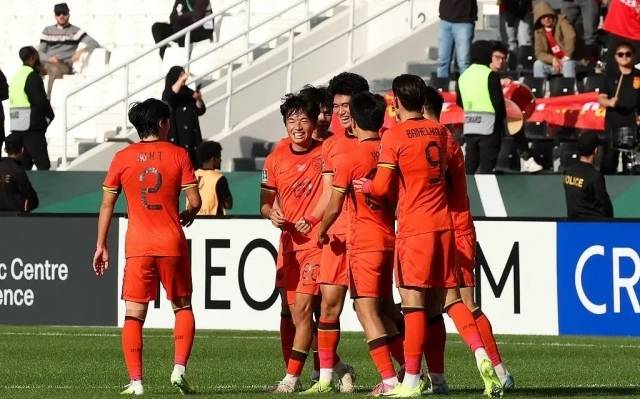 ‘이민성호’ 흔들리자 ‘14억 대륙’ 웃는다! 中 축구 부활 선언…“우리는 아시아 최강 대한민국과 호주, 이란, 사우디 모두 꺾었다”