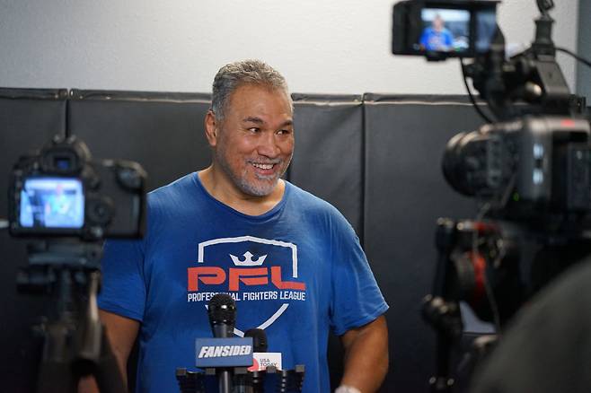 지난 2023년 PFL 회장 신분으로 인터뷰 하는 레이 세포 [게티이미지]
