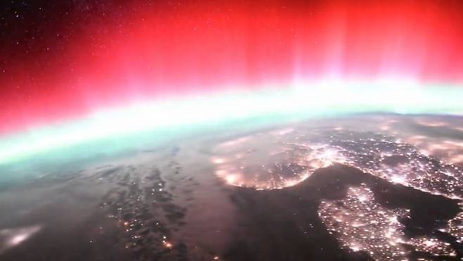 우주비행사 키미야 유이가 국제우주정거장에서 촬영한 오로라