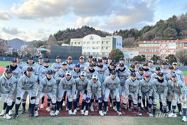 NC, 연고 지역 중·고교 야구팀에 '후드티셔츠 748벌' 전달…진정성 있는 지원 멈추지 않을 것