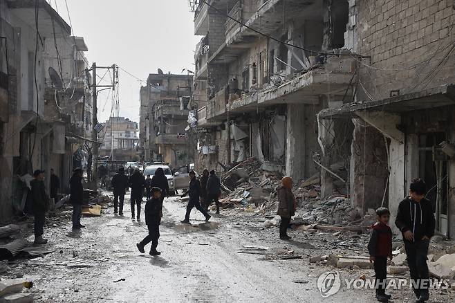 13일(현지시간) 시리아 알레포 [AP 연합뉴스. 재판매 및 DB 금지]