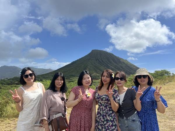 대한민국, 중국, 베트남, 필리핀, 태국, 네팔 출신 6명이 10년 넘게 모임을 이어오고 있다. 하와이 여행 모습. /김토아