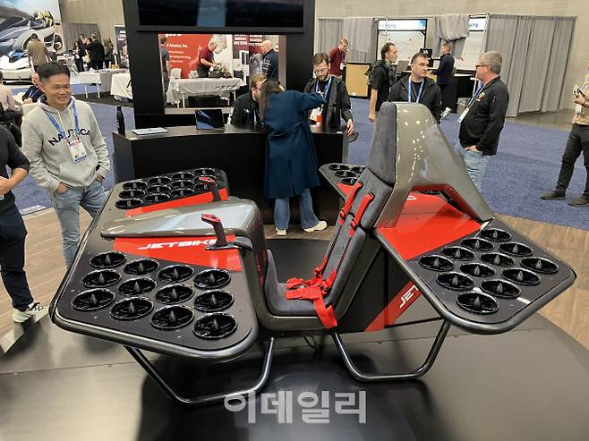 ‘레오 플라이트(LEO Flight)’ 개인형 비행 오토바이크 (사진=정병묵 기자)
