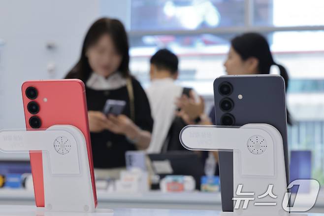 갤럭시S25 시리즈 2025.8.5/뉴스1 ⓒ News1 신웅수 기자