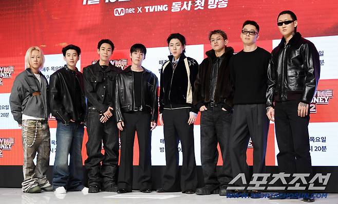 Mnet '쇼미더머니12' 제작발표회가 15일 서울 강남구 논현동 엘리에나 호텔에서 열렸다. 릴 모쉬핏, 박재범, 로꼬, 그레이, 지코, 크러쉬, 허키 시바세키, 제이통이 포토타임을 갖고 있다. 논현동=박재만 기자 pjm@sportschosun.com/2026.01.15/