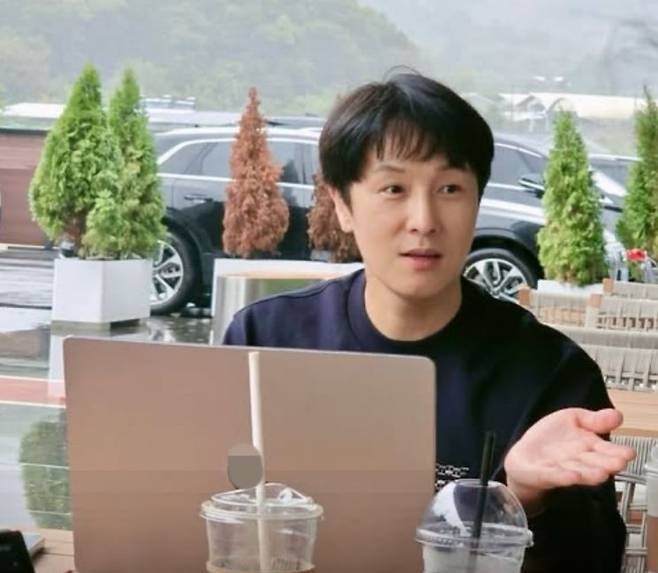 그룹 신화 출신 배우 김동완. 김동완 인스타그램