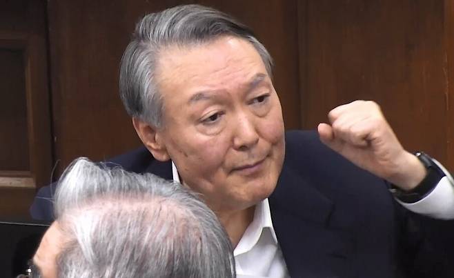 내란 우두머리 혐의로 기소된 윤석열 전 대통령이 지난 13일 서울중앙지법 형사대법정에서 열린 내란 우두머리 혐의 결심 공판에서 최후진술을 하고 있다. 서울중앙지법 제공