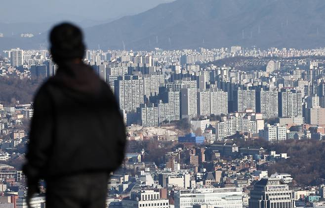 서울 남산타워에서 바라본 아파트 단지./사진=뉴스1