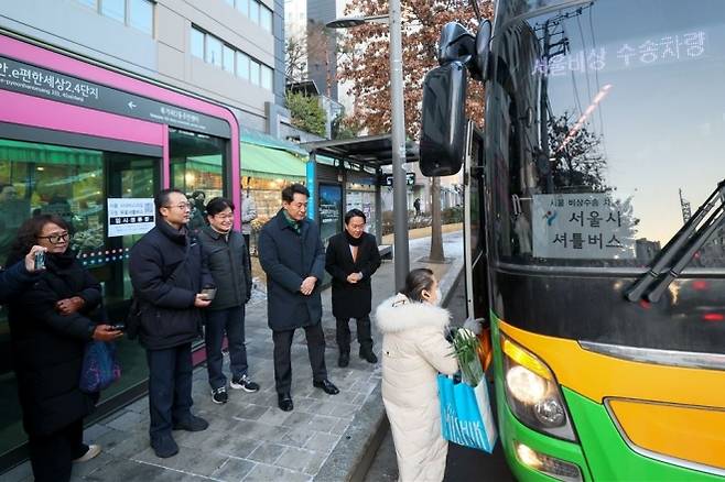 지난 14일 시내버스 파업 현장을 긴급 점검한 김용일 의원
