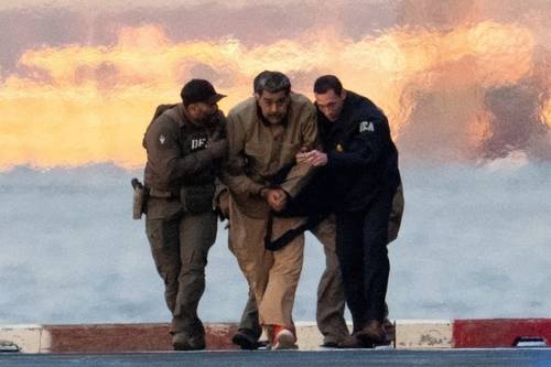 미국으로 압송되는 니콜라스 마두로 베네수엘라 대통령 모습. 연합뉴스