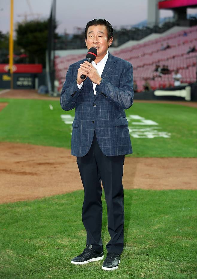 2019년 자신의 송별식에서 송별사를 하고 있는 김기태 전 KIA  감독. KIA 타이거즈 제공