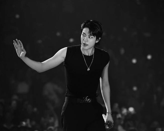 '무대의 황태자' 방탄소년단 진, '연말 무대가 가장 기대되는 K-팝 아이돌' 1위