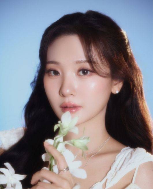 볼빨간사춘기 안지영, 폴킴·최다니엘 소속사와 전속계약 [공식]