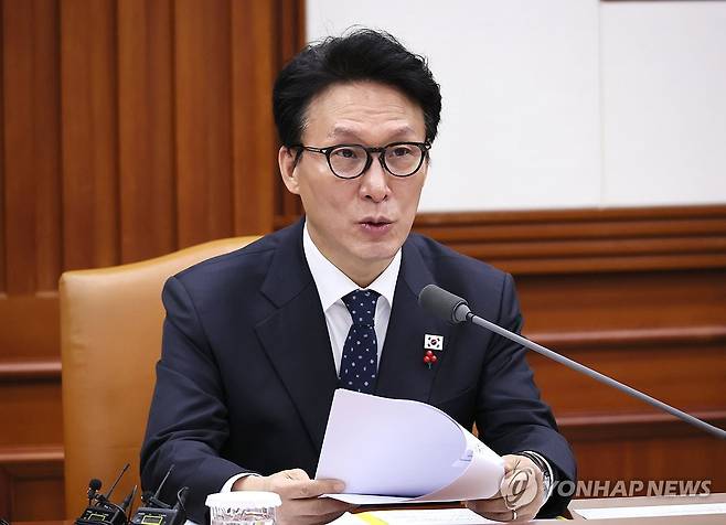 김민석 총리, 국가정책조정회의 발언 (서울=연합뉴스) 이정훈 기자 = 김민석 국무총리가 15일 서울 종로구 정부서울청사에서 열린 국가정책조정회의에서 발언하고 있다. 2026.1.15 uwg806@yna.co.kr