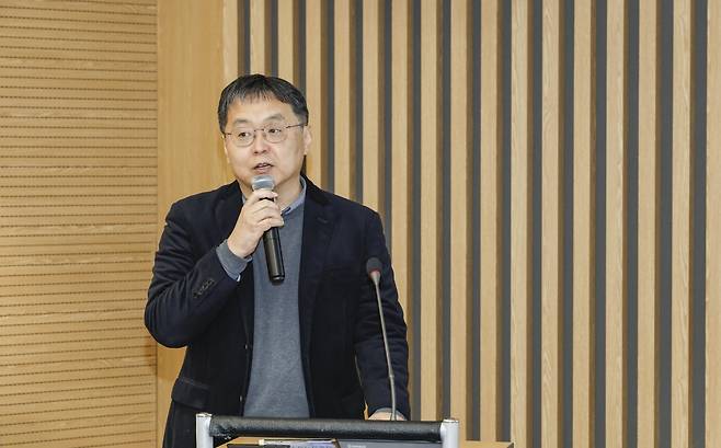 16일 서울 서초동 자동차회관에서 발표를 하고 있는 양진수 현대차그룹 HMG경영연구원 모빌리티산업연구실장/사진=한국자동차기자협회