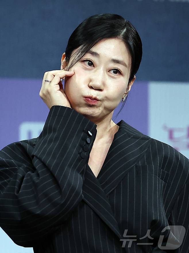 [단독] 믿고 보는 라미란, 영화 '원조마약떡집' 주연…2026년도 '열일'