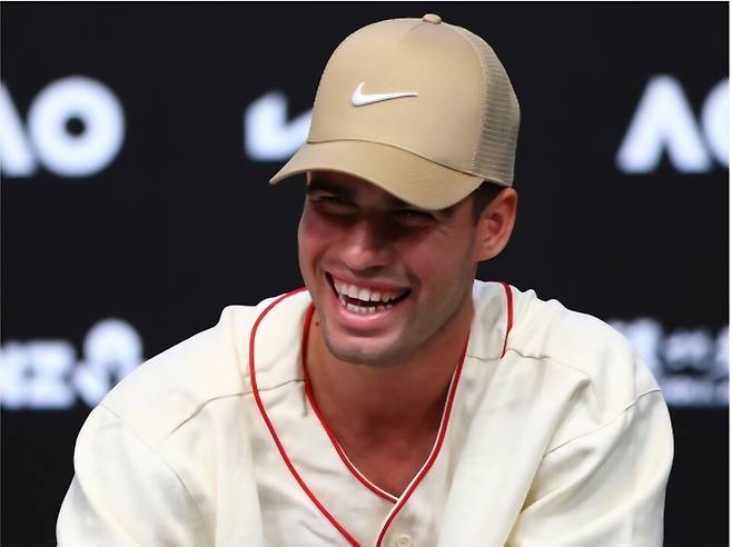 카를로스 알카라스가 16일 멜버른 파크에서 2026 호주오픈 사전 공식 기자회견을 하고 있다. 사진 호주오픈