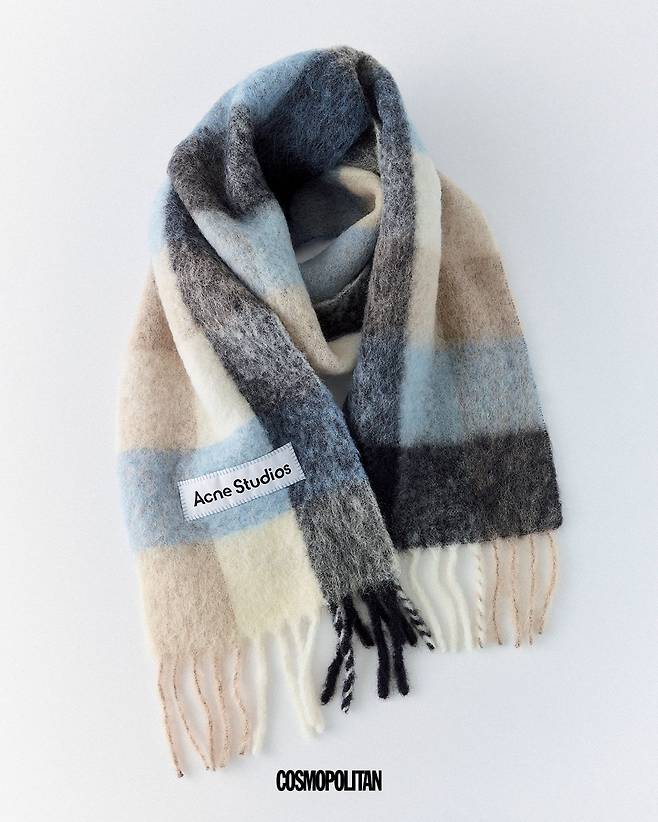 51만원 ACNE STUDIOS.