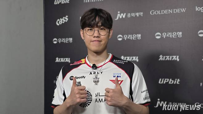 ‘오너’ 문현준이 16일 오후 7시 서울 종로구 치지직 롤파크 LCK 아레나에서 열린 ‘2026 LCK컵’ 그룹 배틀 1차전 한화생명e스포츠와 경기가 끝난 뒤 쿠키뉴스와 인터뷰하고 있다. 김영건 기자