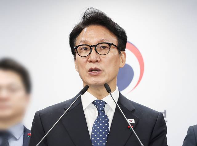 김민석 국무총리가 16일 서울 종로구 정부서울청사에서 행정통합 인센티브와 관련해 브리핑을 하고 있다. 연합뉴스