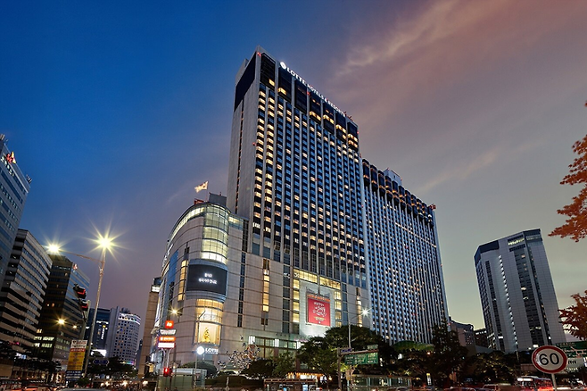 (Lotte Hotels & Resorts)