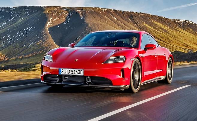 포르쉐 타이칸 GTS. [포르쉐]