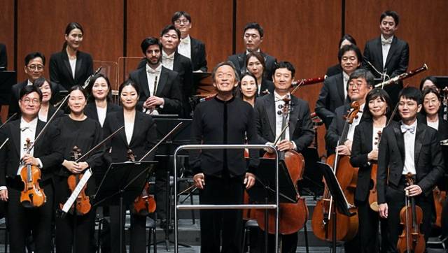 ▲정명훈 지휘자와 KBS 교향악단 ⓒ화성특례시