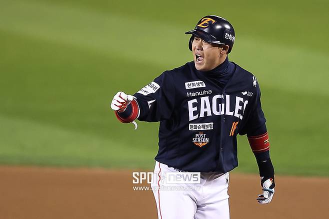 FA 미아 위기→눈물의 헐값 계약→한화 구세주… 이제는 당당하다, 연봉으로 보상 받을까