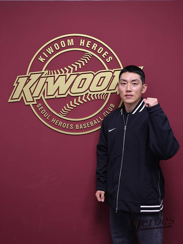 ▲ 구단은 “서건창의 친정팀 복귀를 환영한다. 풍부한 경험은 물론 히어로즈의 문화와 시스템을 잘 이해하고 있는 선수”라며 “자기 관리가 철저한 선수인 만큼 이번 겨울을 잘 준비한다면 충분히 경쟁력을 보여줄 수 있을 것으로 기대한다”고 총평했다. ⓒ키움 히어로즈