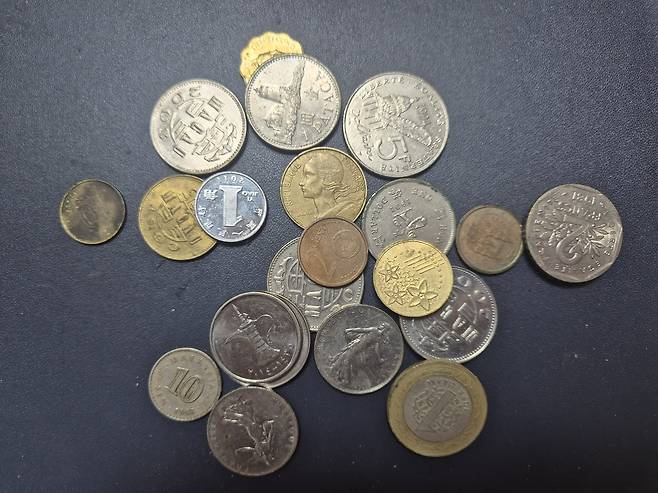 외화 동전들 [촬영 황희경]