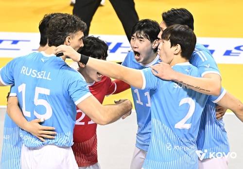 득점 후 기뻐하는 대한항공 선수들  [한국배구연맹 제공. 재판매 및 DB 금지]