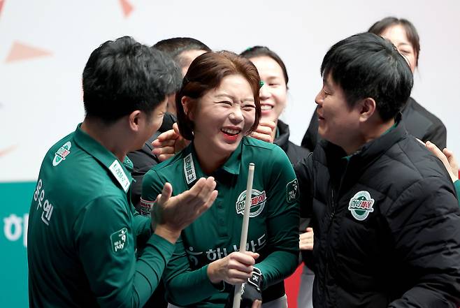 하나카드가 PBA 팀리그 PO 1차전서 웰컴저축은행을 4-2로 이겼다.(PBA 제공)