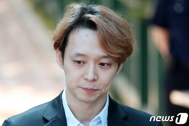 박유천, 전 소속사에 5억 배상 의무 사라졌다…소 취하