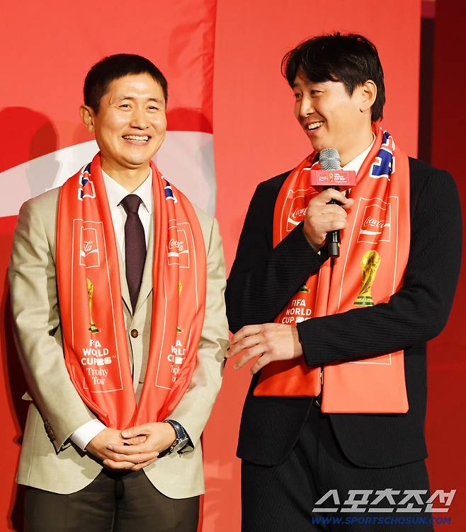 한국 선수들 플레이 이해가 안된다 폭탄 발언 이영표...이번엔 솔직 발언 가까워졌던 월드컵 트로피, 멀어진 느낌