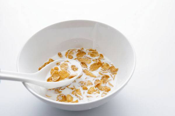 시리얼은 혈당을 급격하게 올릴 수 있어 섭취 시 주의가 필요하다. /클립아트코리아