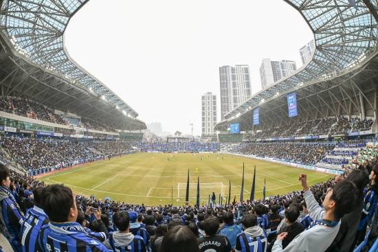 '와' 인천 유나이티드, 1부 승격 효과 톡톡…시즌권 오픈 1시간 만에 1000매 돌파 '신기록'