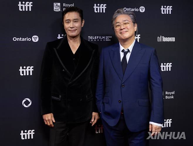 지난해 9월 토론토국제영화제 참석한 박찬욱 감독과 배우 이병헌 [신화 연합뉴스 자료사진. 재판매 및 DB 금지]