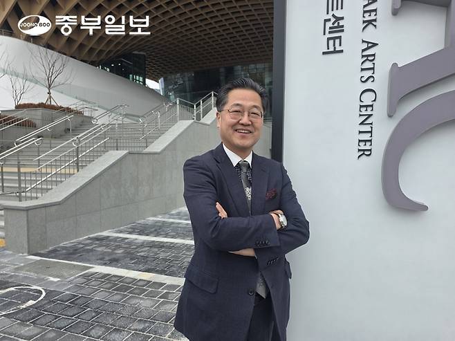 이상균 평택시문화재단 대표이사. 이준도기자