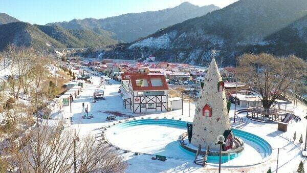 봉화 분천 산타마을 전경.
