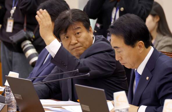 양문석 더불어민주당 의원이 2024년 10월15일 국회 문화체육관광위원회 전체회의에서 발언하고 있다. 윤운식 선임기자 yws@hani.co.kr