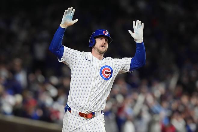 <yonhap photo-3863=""> Chicago Cubs' Kyle Tucker (30) runs the bases after hitting a solo home run during the seventh inning of Game 4 of baseball's National League Division Series against the Milwaukee Brewers Thursday, Oct. 9, 2025, in Chicago. (AP Photo/Nam Y. Huh)/2025-10-10 12:39:13/ <저작권자 ⓒ 1980~2025 ㈜연합뉴스. 무단 전재 재배포 금지, AI 학습 및 활용 금지></yonhap>