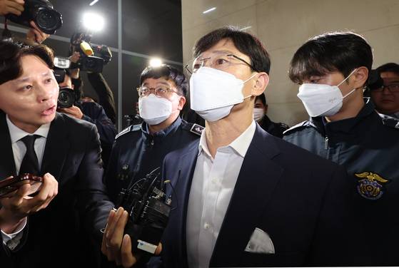 임성근 전 해병대 1사단장이 구속된 후 지난해 10월 31일 순직해병 특별검사팀에 출석하고 있다. 연합뉴스