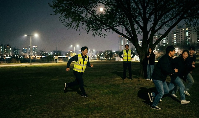 경찰과 도둑을 하는 모습. 제미나이.